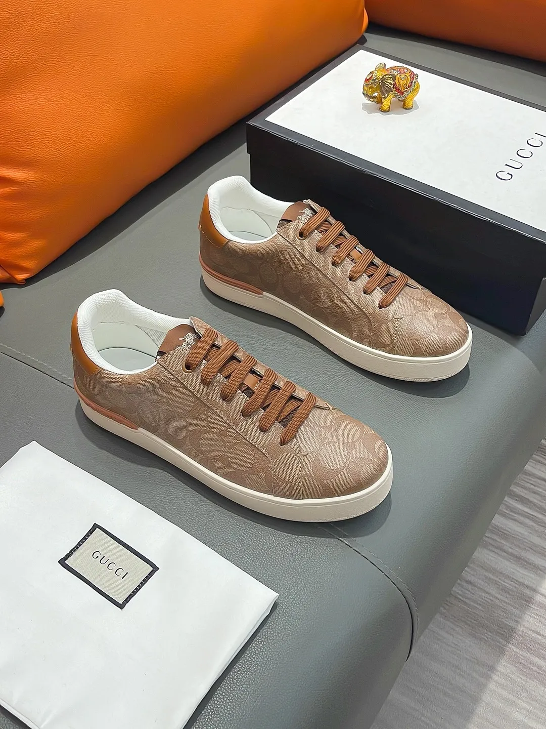 Men's shoes GUCCI "Gucci" P400 Regular size: 38-44 (casual shoes) Product materials: Selected cowhide upper, soft sheepskin lining; original outsole.